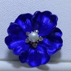 Vivid Blue Flower Brooch w/ Pearl